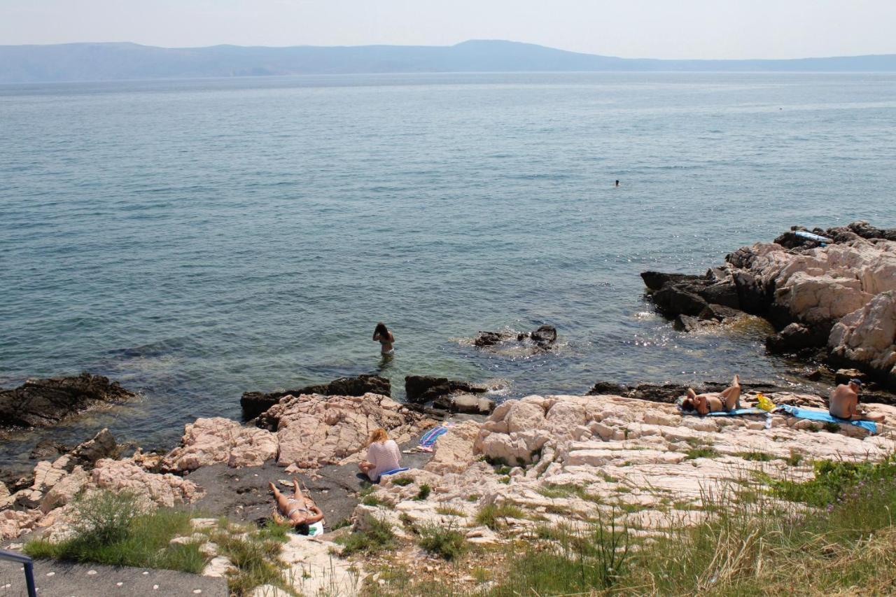 Apartments By The Sea Novi Vinodolski - 5558 Zewnętrze zdjęcie
