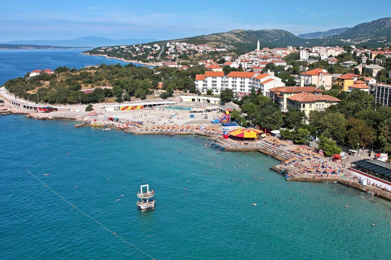Apartments By The Sea Novi Vinodolski - 5558 Zewnętrze zdjęcie