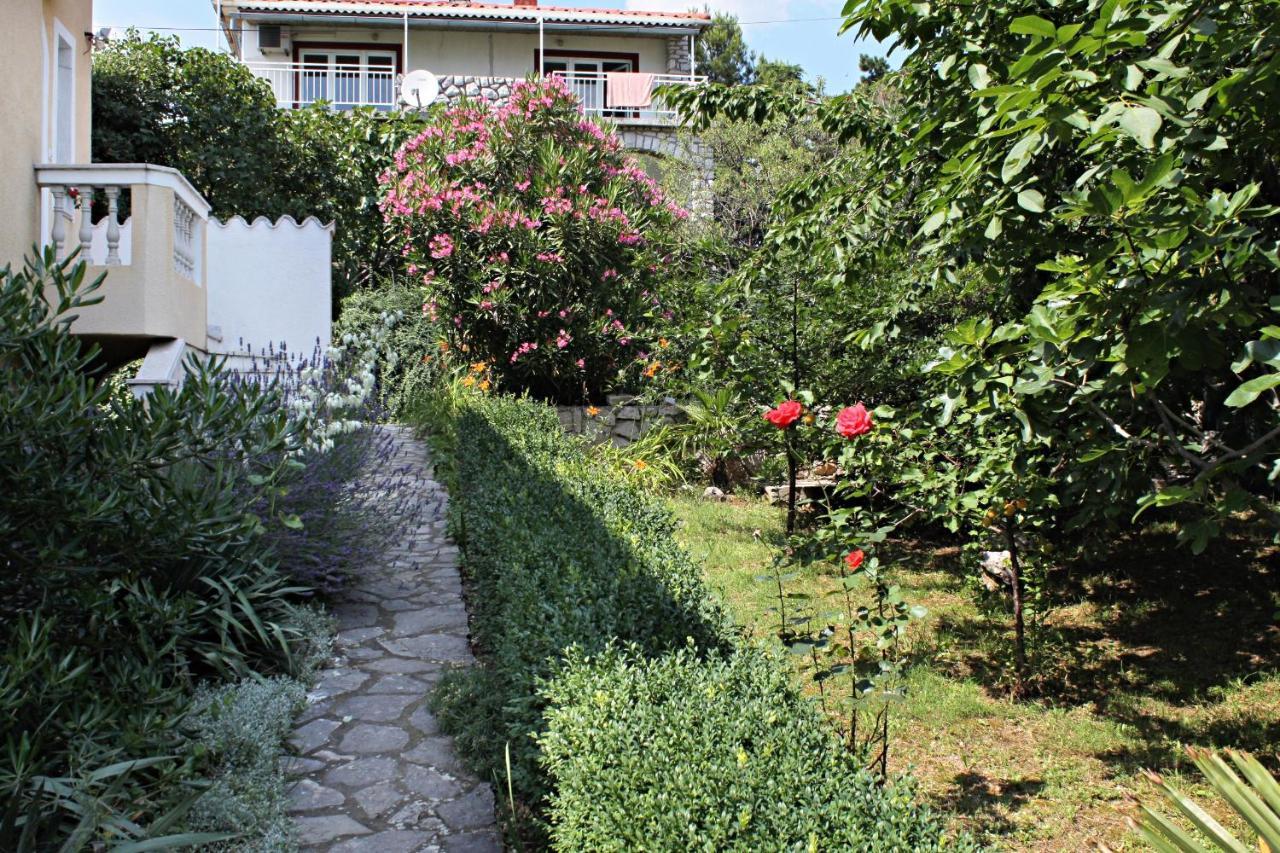 Apartments By The Sea Novi Vinodolski - 5558 Zewnętrze zdjęcie