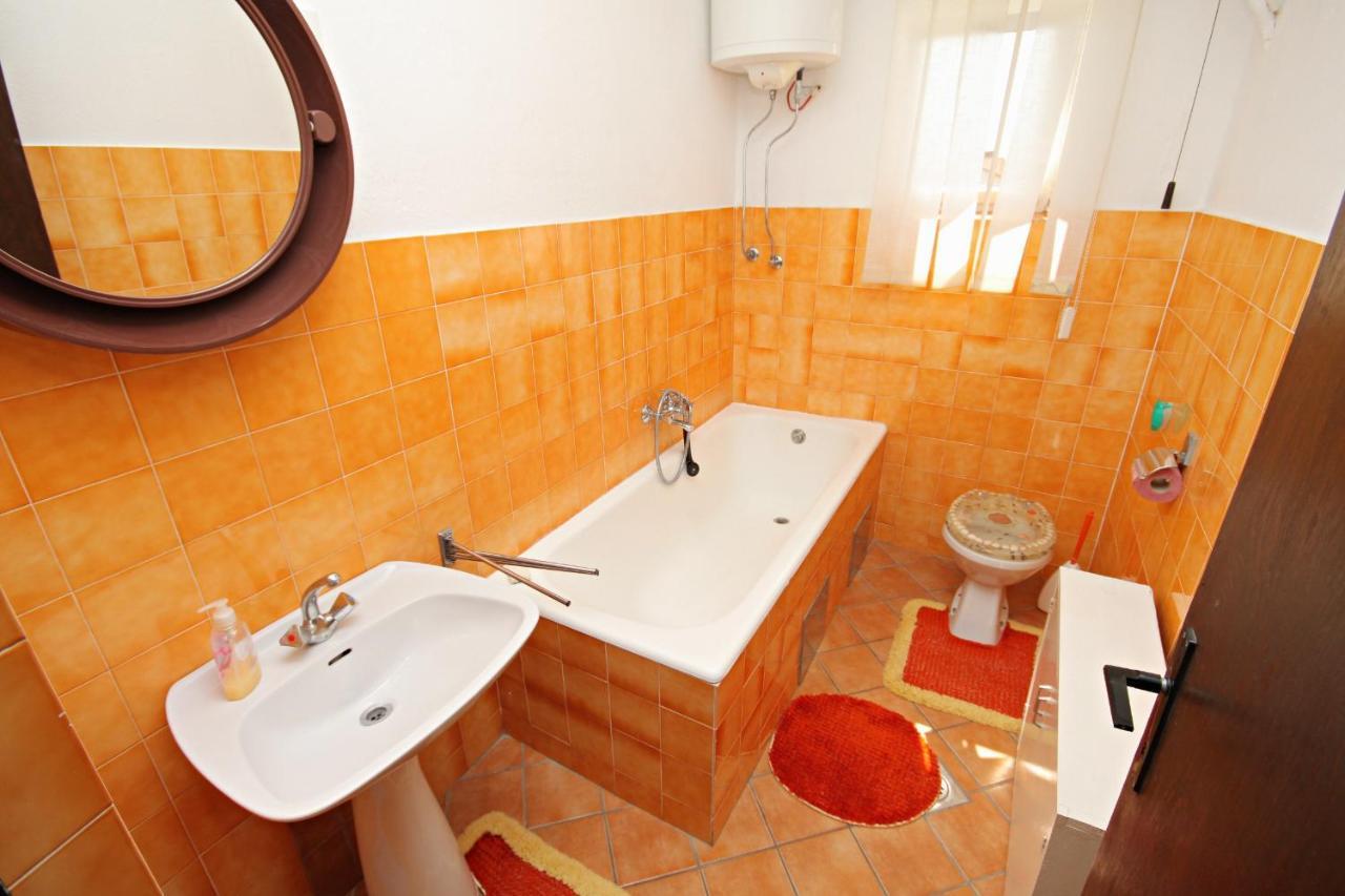 Apartments By The Sea Novi Vinodolski - 5558 Zewnętrze zdjęcie