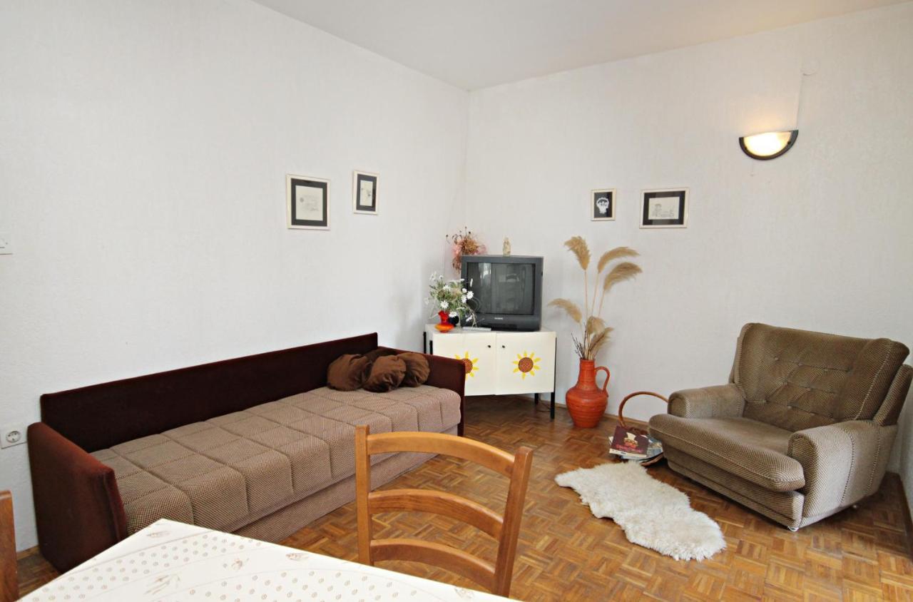 Apartments By The Sea Novi Vinodolski - 5558 Zewnętrze zdjęcie