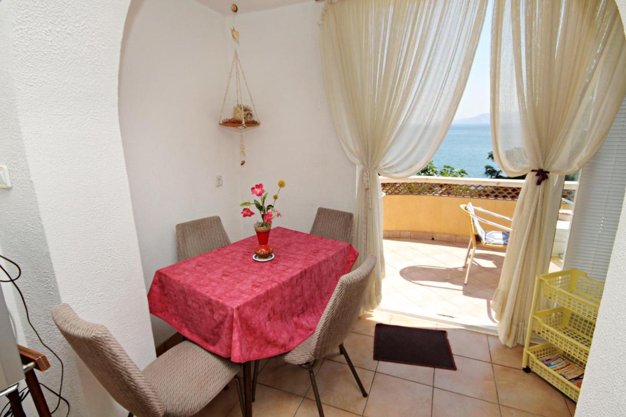 Apartments By The Sea Novi Vinodolski - 5558 Zewnętrze zdjęcie