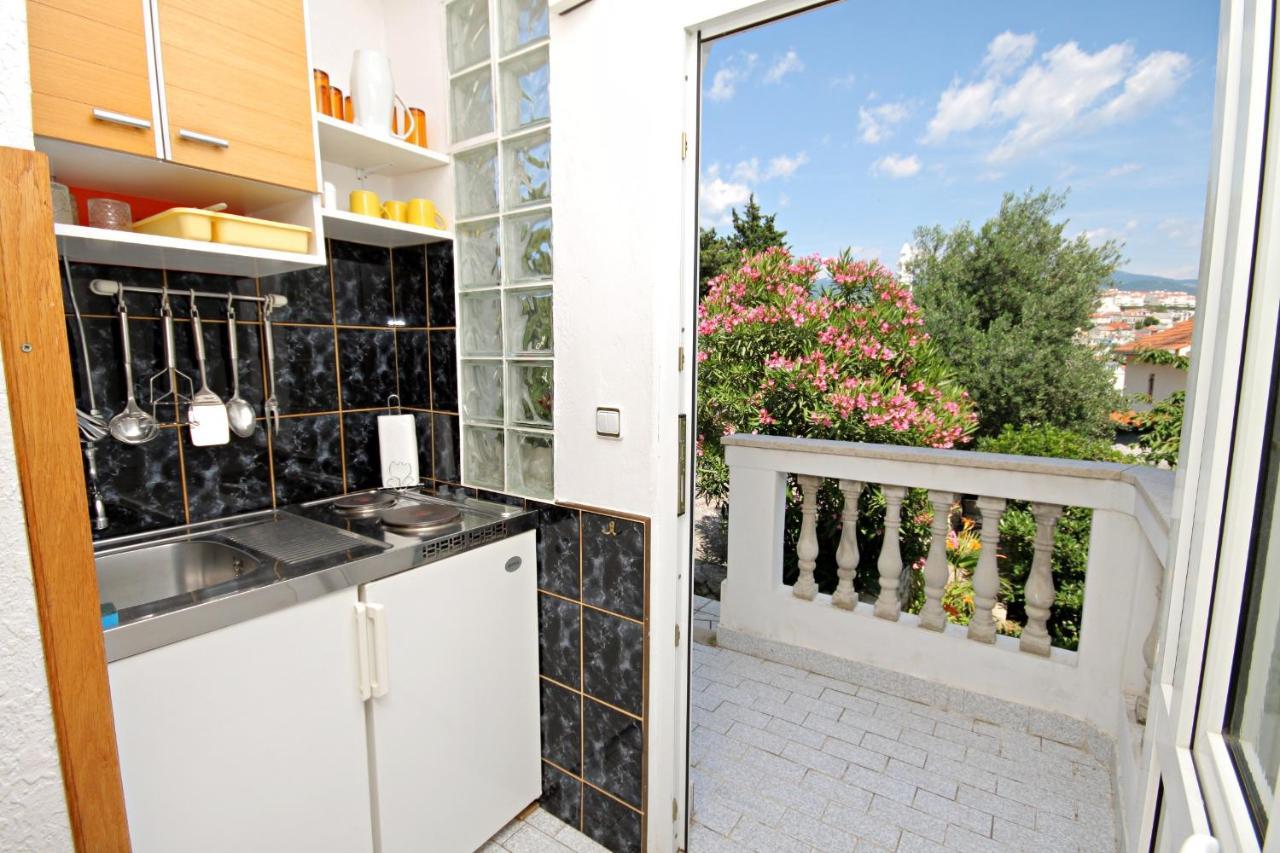 Apartments By The Sea Novi Vinodolski - 5558 Zewnętrze zdjęcie